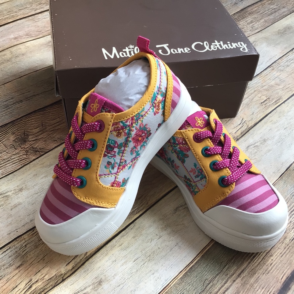 NWT Matilda Jane Foot Race Sneaker - Picture 1 of 7